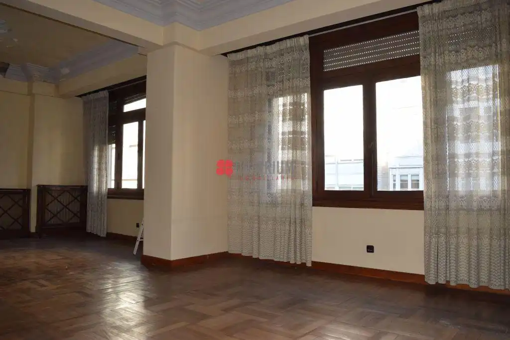 Wohnzimmer von Gebäude zum Verkauf in Santiago de Compostela 