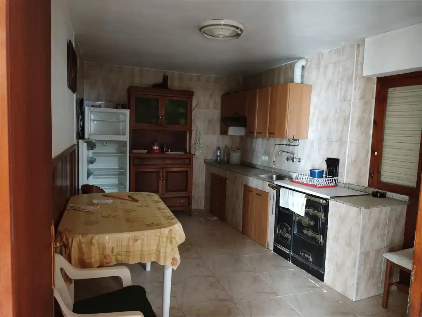 Cuina de Casa adosada en venda en San Cristóbal de la Polantera