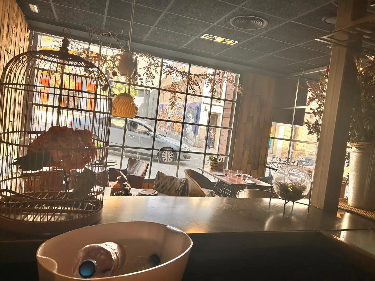 Local en traspas en Manresa amb Aire condicionat, Calefacció i Moblat