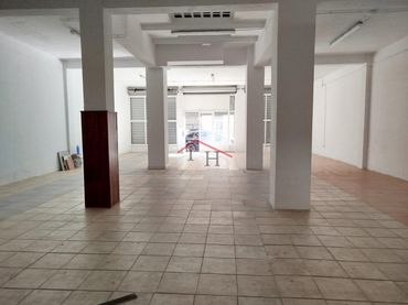 Local comercial en venta en JUAN DE RIBERA 2