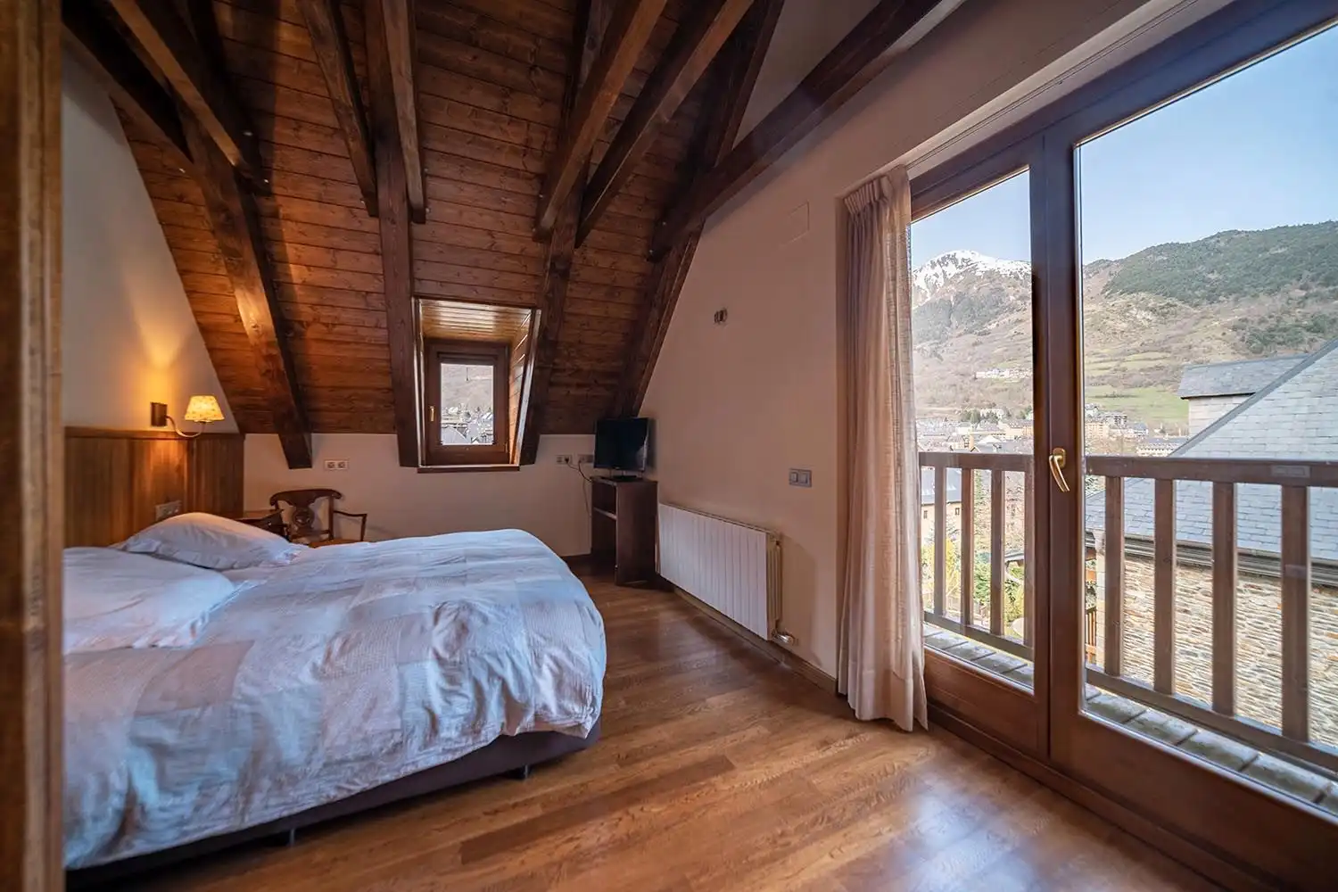 Habitación de Casa o chalet en venta en Vielha e Mijaran con Jardín privado, Parquet y Terraza