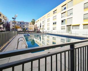 Piscina de Pis en venda en  Granada Capital