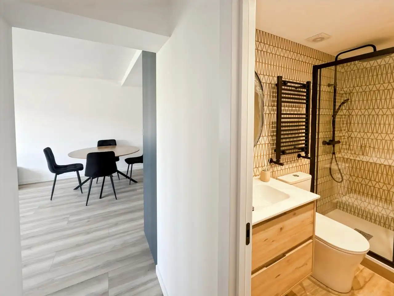 Bathroom of Flat for sale in Madrid  with Heating