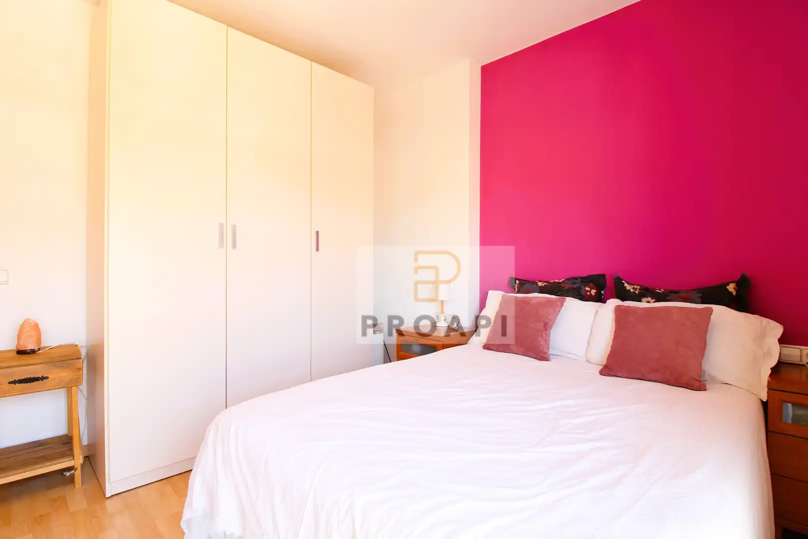 Schlafzimmer von Wohnung zum Verkauf in Girona mit Balkon