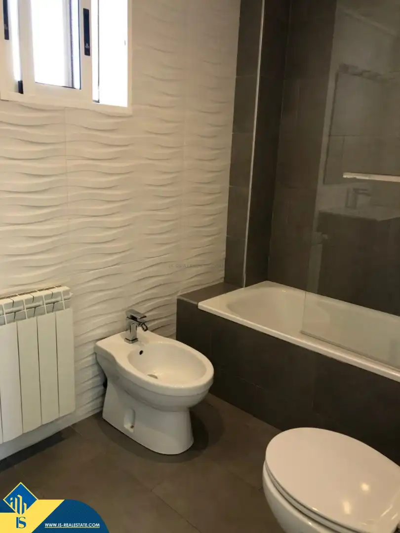 Badezimmer von Haus oder Chalet zur Miete in Torrevieja mit Klimaanlage, Terrasse und Schwimmbad