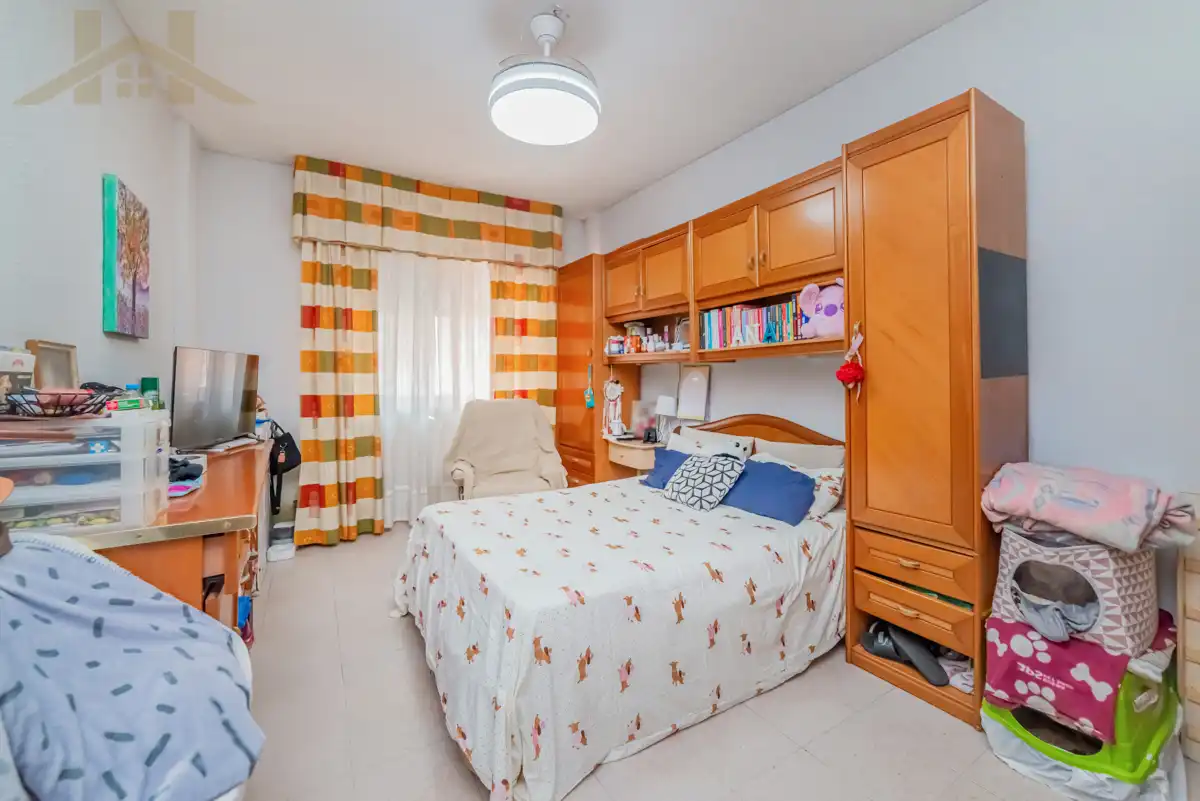 Bedroom of Flat for sale in Madrid  with Air Conditioner, Heating and Terrace