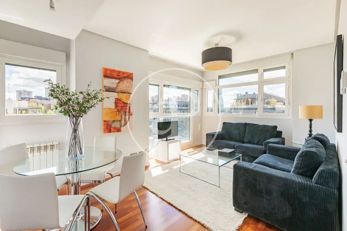 Sala de estar de Piso en venta en  Madrid Capital con Aire acondicionado, Calefacción y Jardín privado