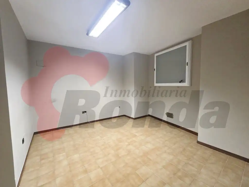 Ufficio con ascensore in affitto a Centro - Recinto Amurallado, imagen 4