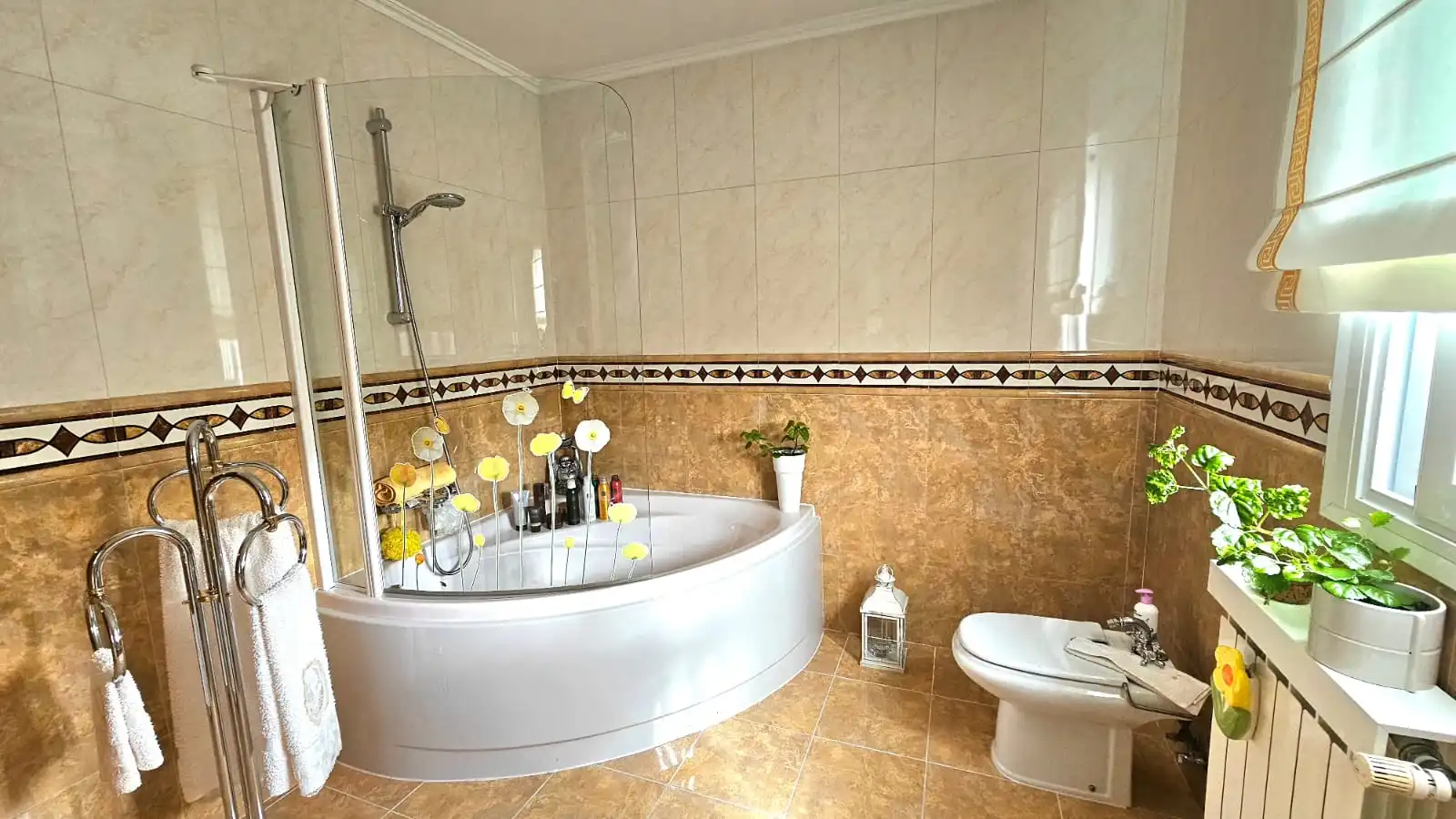 Baño de Casa adosada en venta en Torrejón de la Calzada con Aire acondicionado, Calefacción y Jardín privado