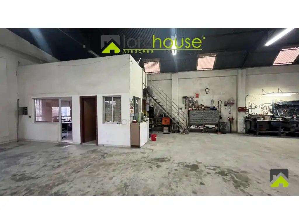 Nave industrial en venta en Lorca