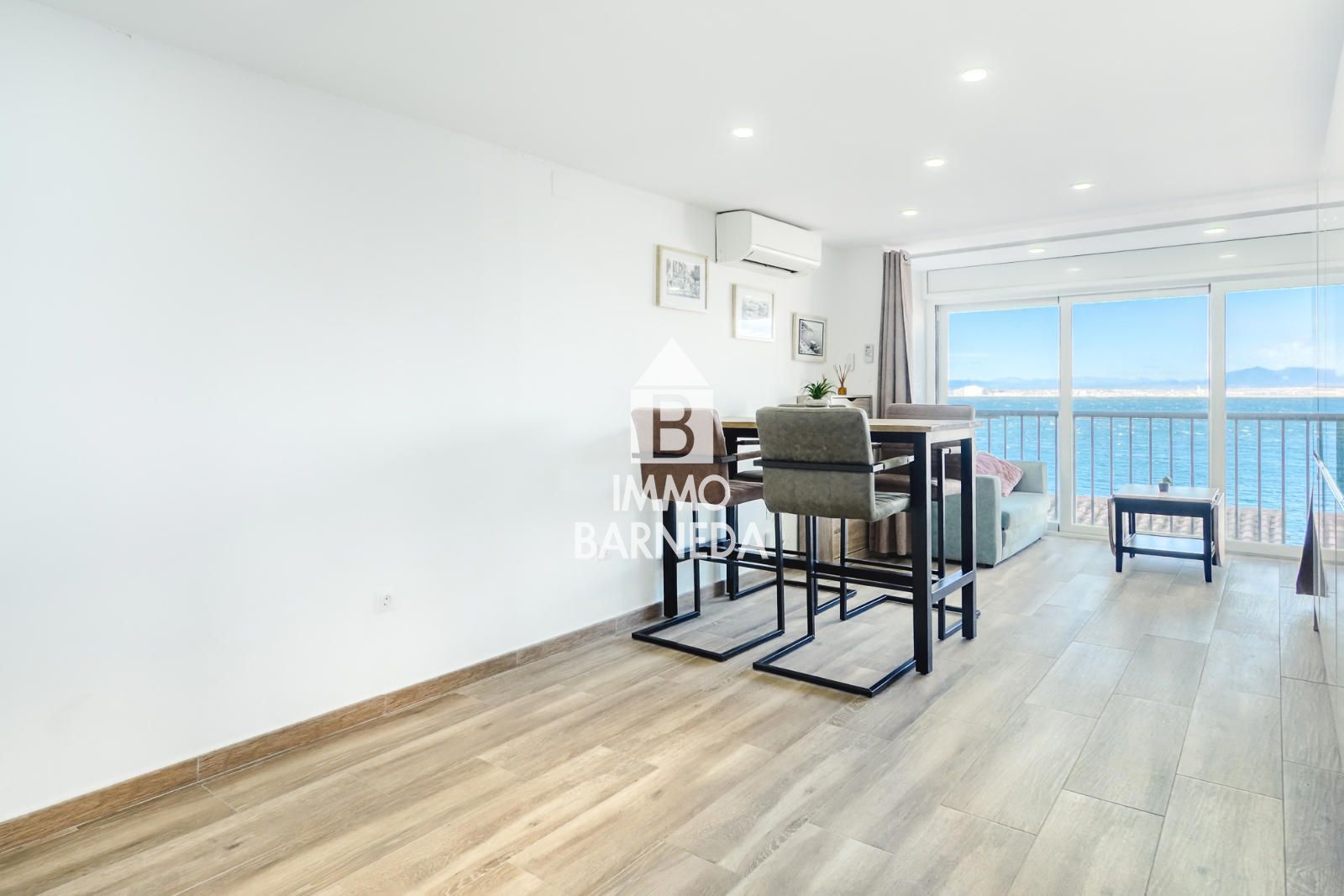 Exterior view of Flat for sale in Roses  with Air Conditioner, Heating and Furnished