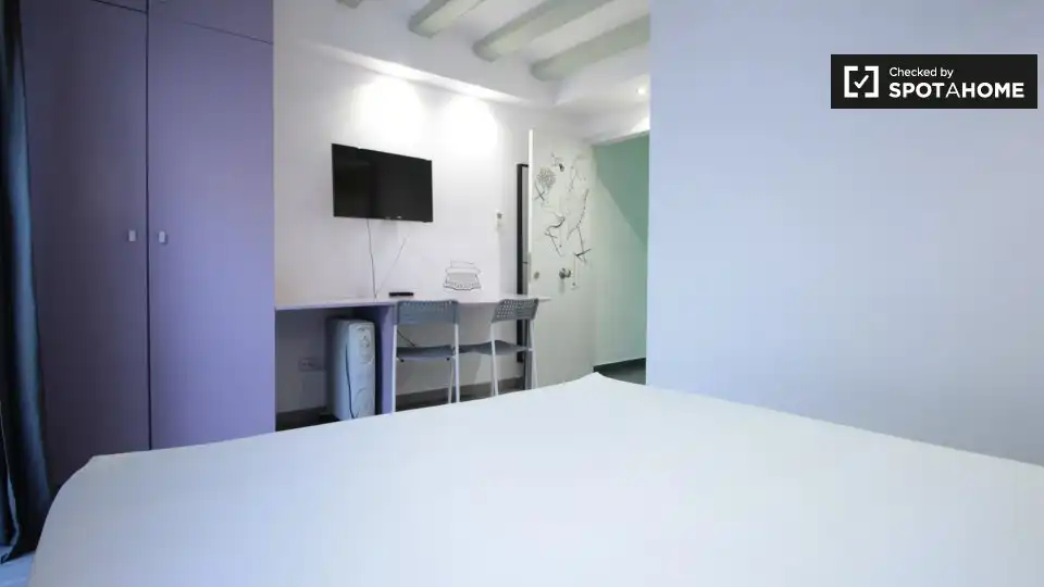 Flat with terrace to rent in Ciutat Vella, imagen 11
