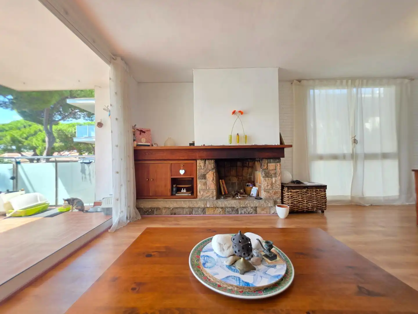 Living room of Flat for sale in Castelldefels  with Heating, Parquet flooring and Terrace