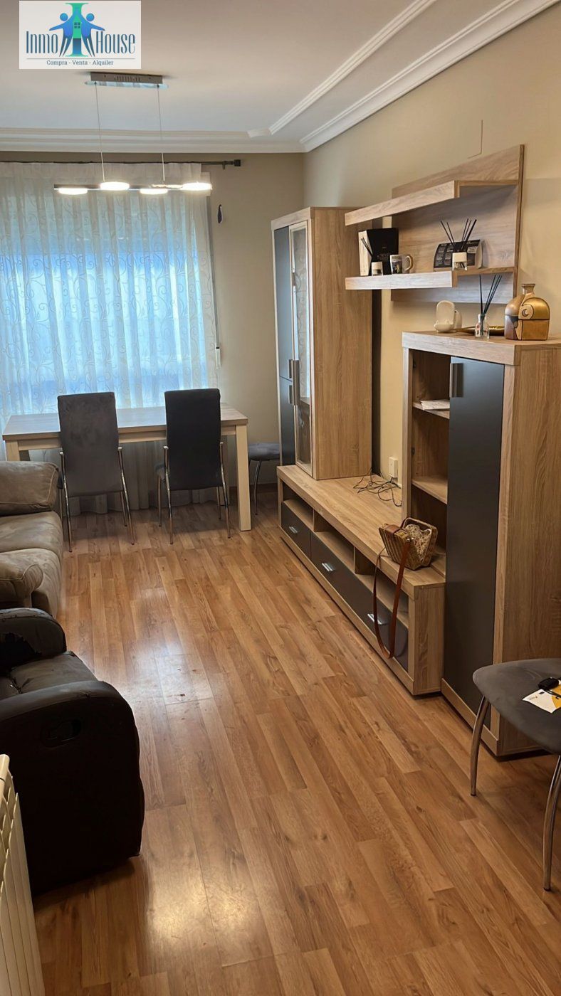 Sala d'estar de Pis de lloguer en  Albacete Capital amb Calefacció i Moblat