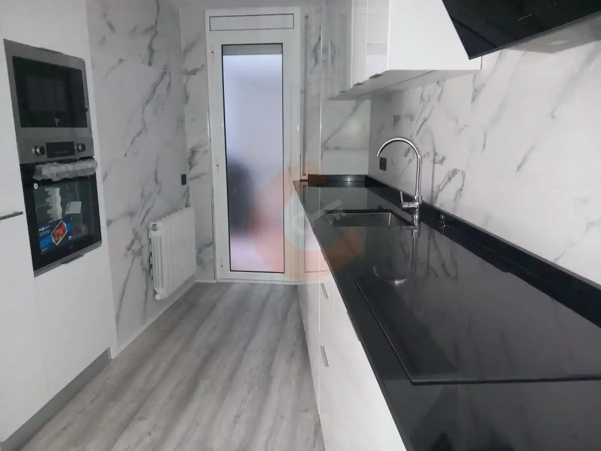 Kitchen of Flat for sale in El Vendrell  with Air Conditioner, Heating and Parquet flooring