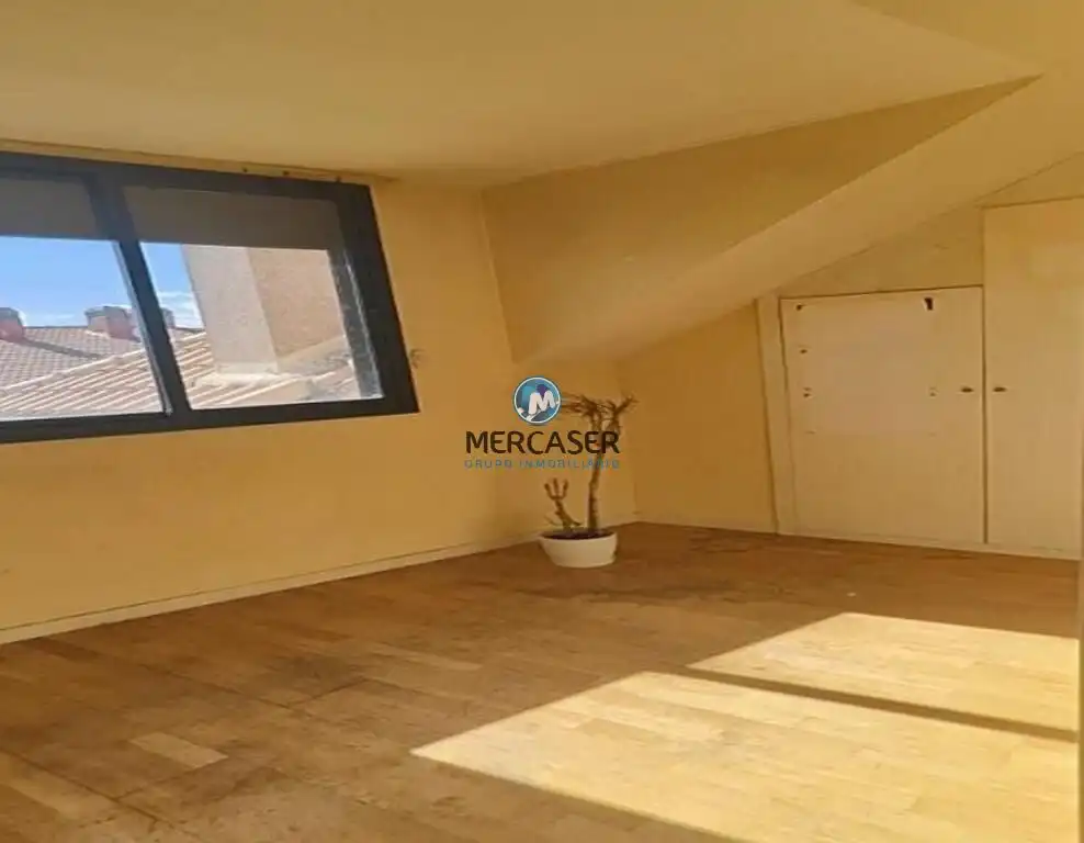 Flat for sale in Velilla de San Antonio