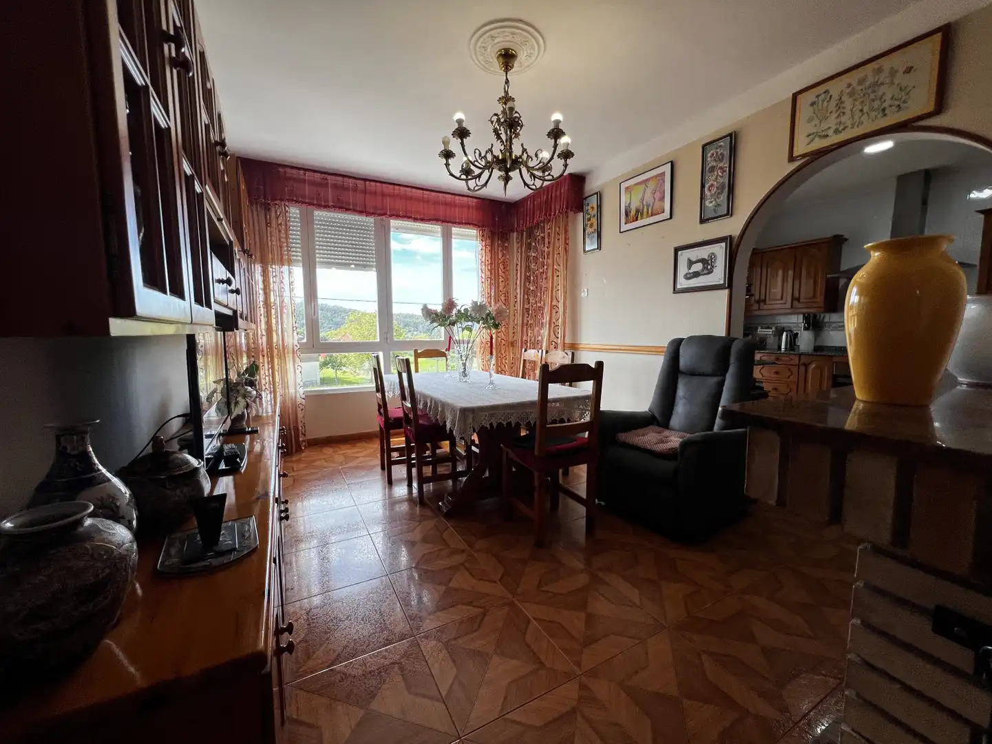 Comedor de Casa o chalet en venta en Polanco con Calefacción, Jardín privado y Parquet