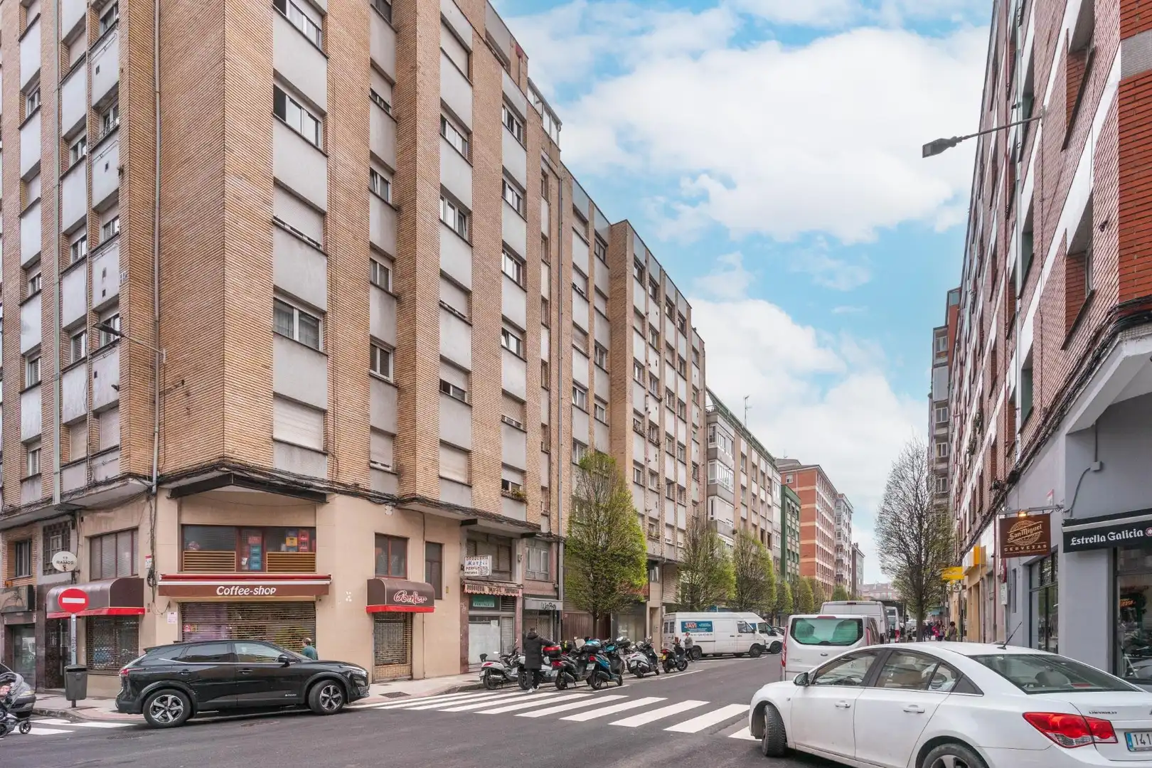 Vista exterior de Piso en venta en Gijón  con Calefacción, Terraza y Amueblado