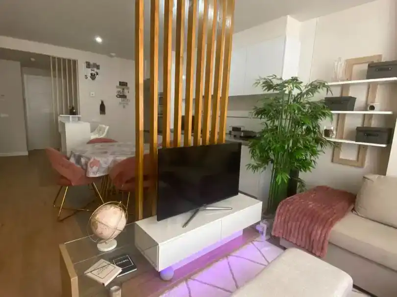 Sala d'estar de Dúplex en venda en Oleiros amb Aire condicionat