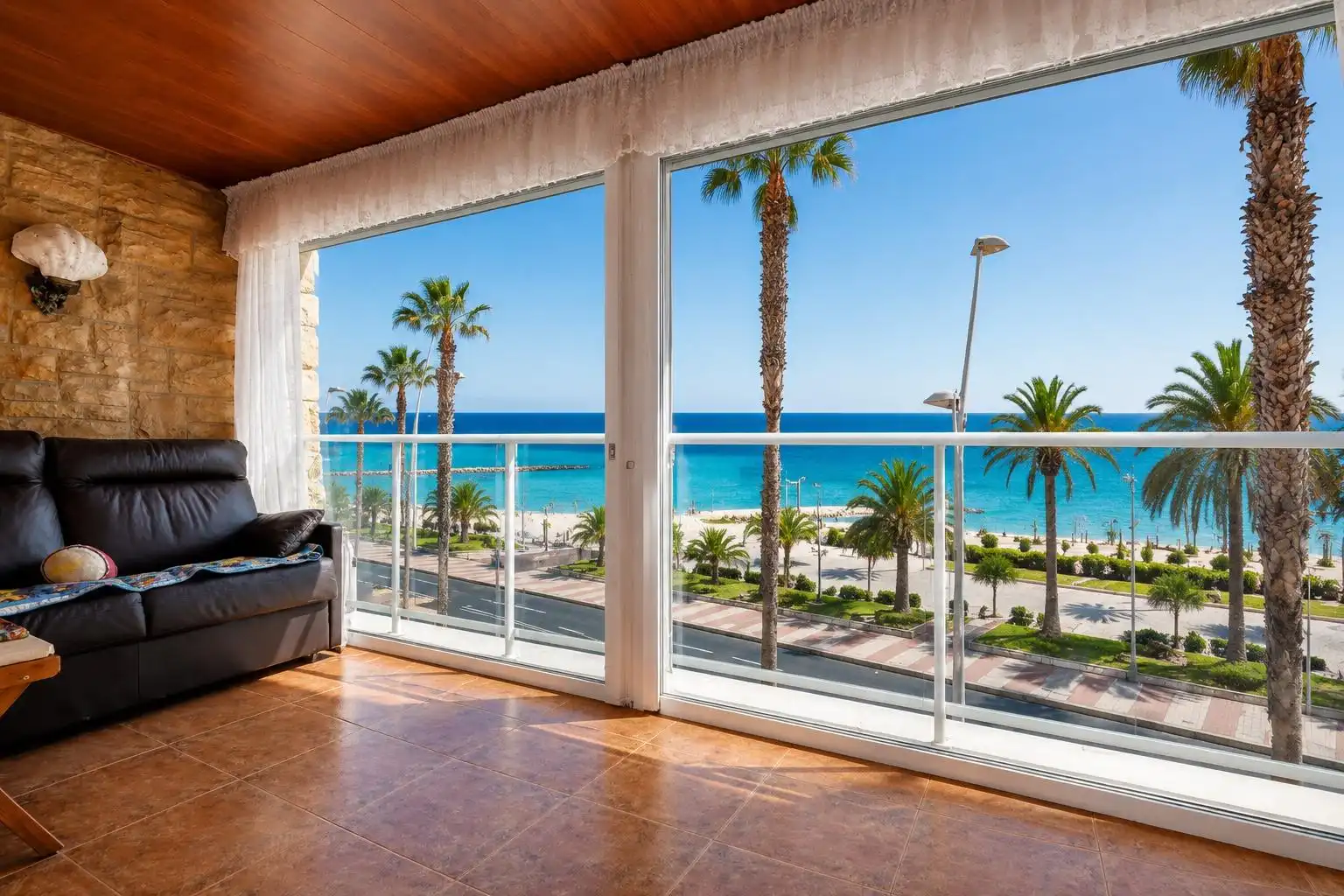 Schlafzimmer von Wohnung zum Verkauf in Salou mit Klimaanlage, Heizung und Terrasse