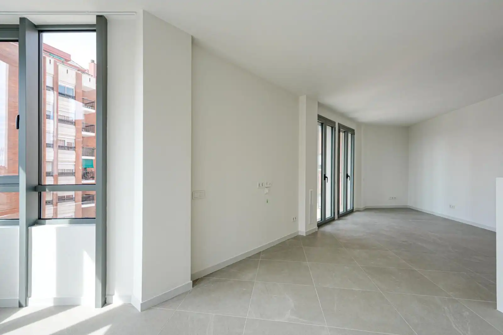 Piso en venta en L'Hospitalet de Llobregat con Terraza