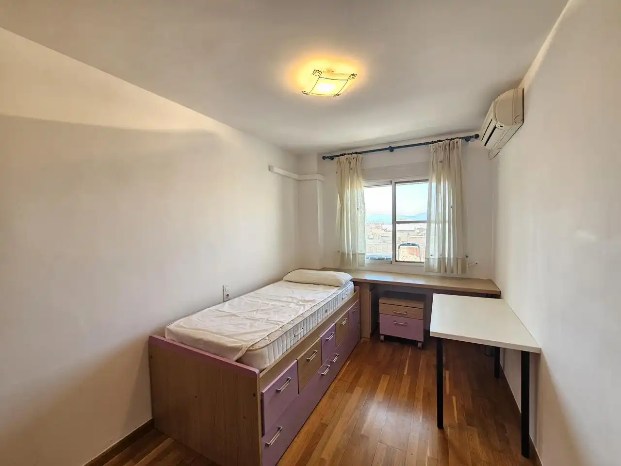 Dachboden zur Miete in Vicario Camarena, Núcleo Urbano