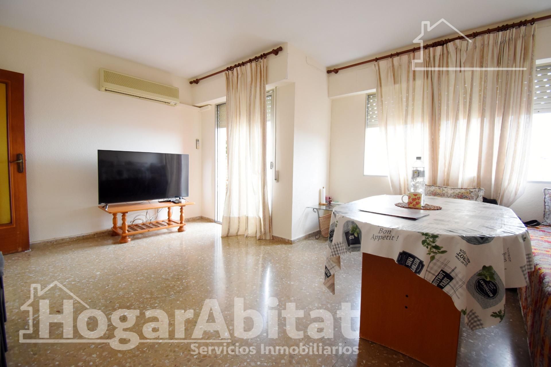 Living room of Flat for sale in La Font d'en Carròs  with Air Conditioner, Heating and Storage room