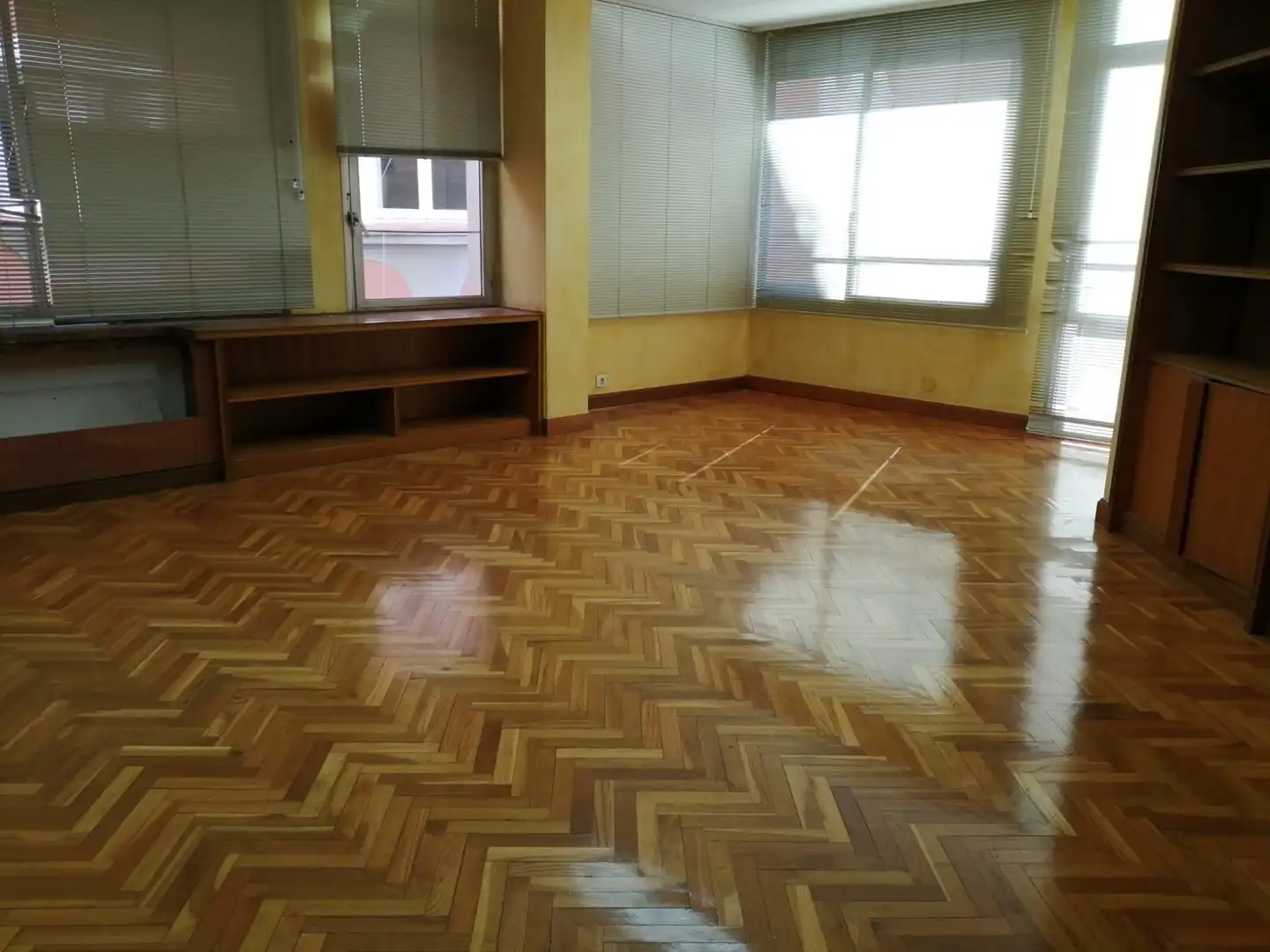 Büro zum Verkauf in Murcia mit Klimaanlage und Heizung