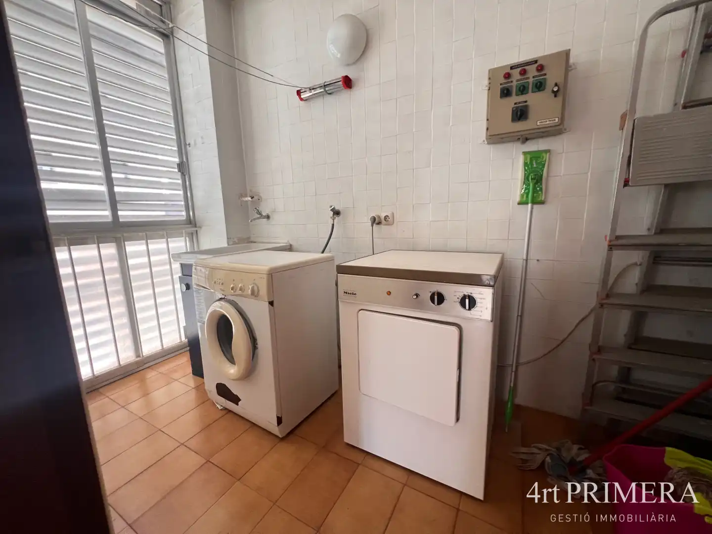 Cuina de Pis en venda en Granollers amb Calefacció i Balcó