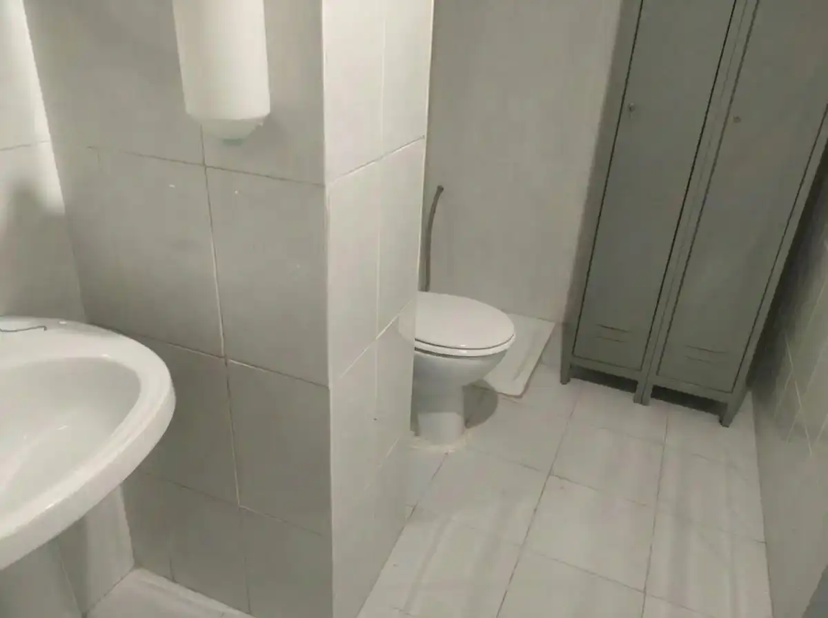 Baño de Nave industrial en venta en Valencia