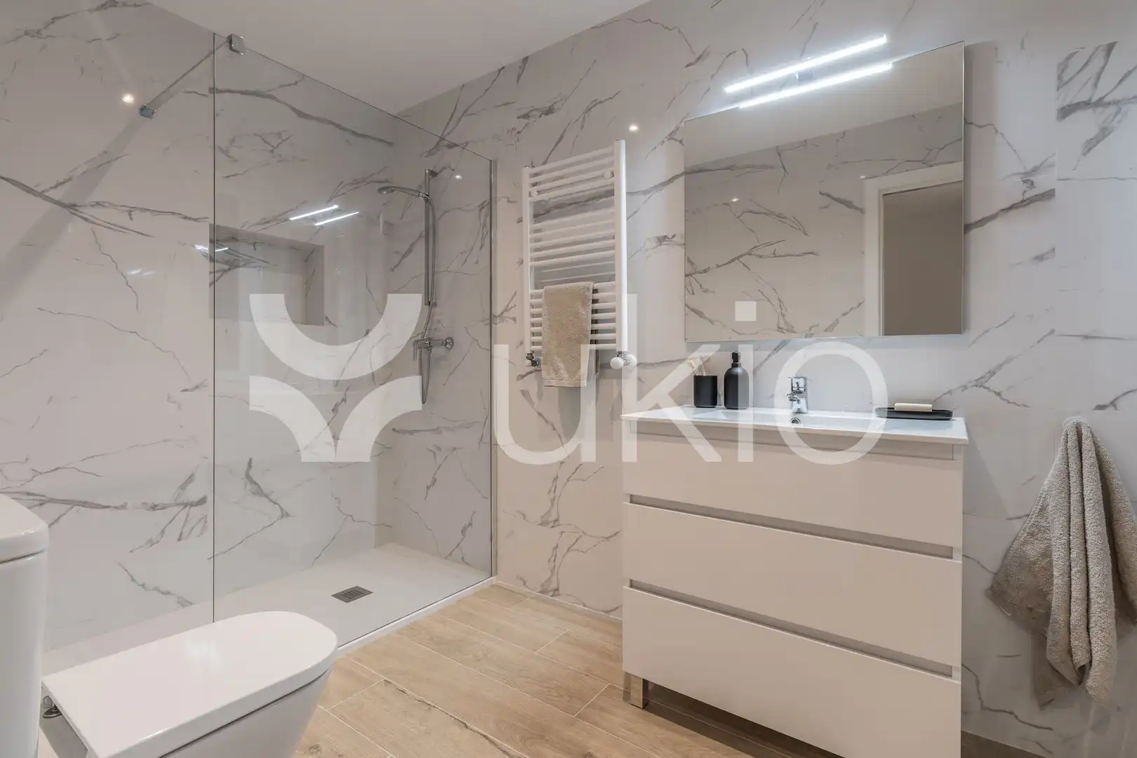 Baño de Apartamento de alquiler en Madrid con Calefacción, Terraza y Amueblado