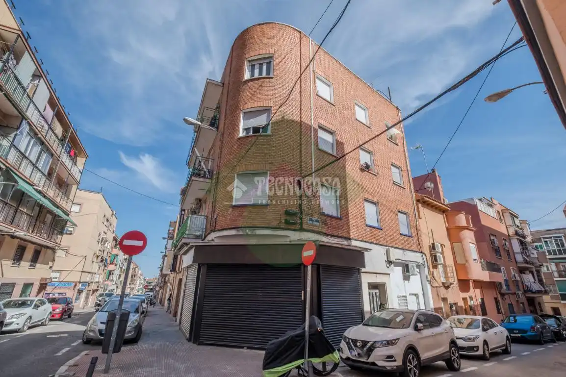 Vista exterior de Pis en venda en Madrid amb Calefacció i Terrassa