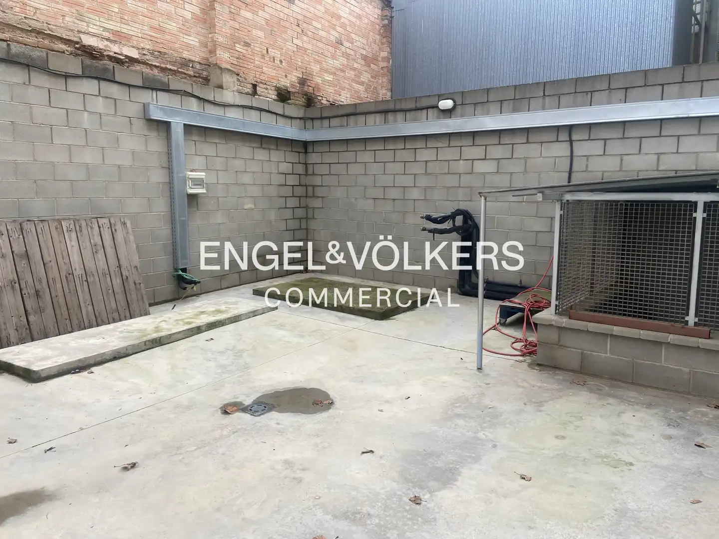 Terrasse von Fabrikhallen zur Miete in Barcelona