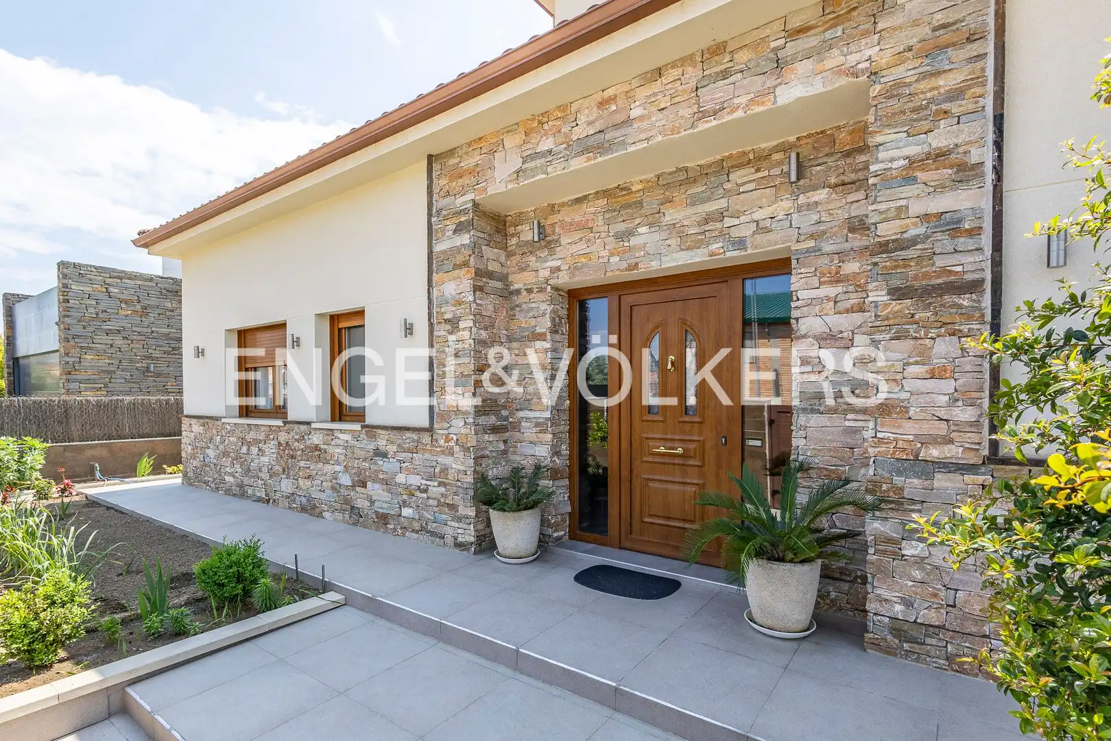 Exterior view of Houses for sale in Sant Sadurní d'Anoia  with Air Conditioner, Heating and Private garden