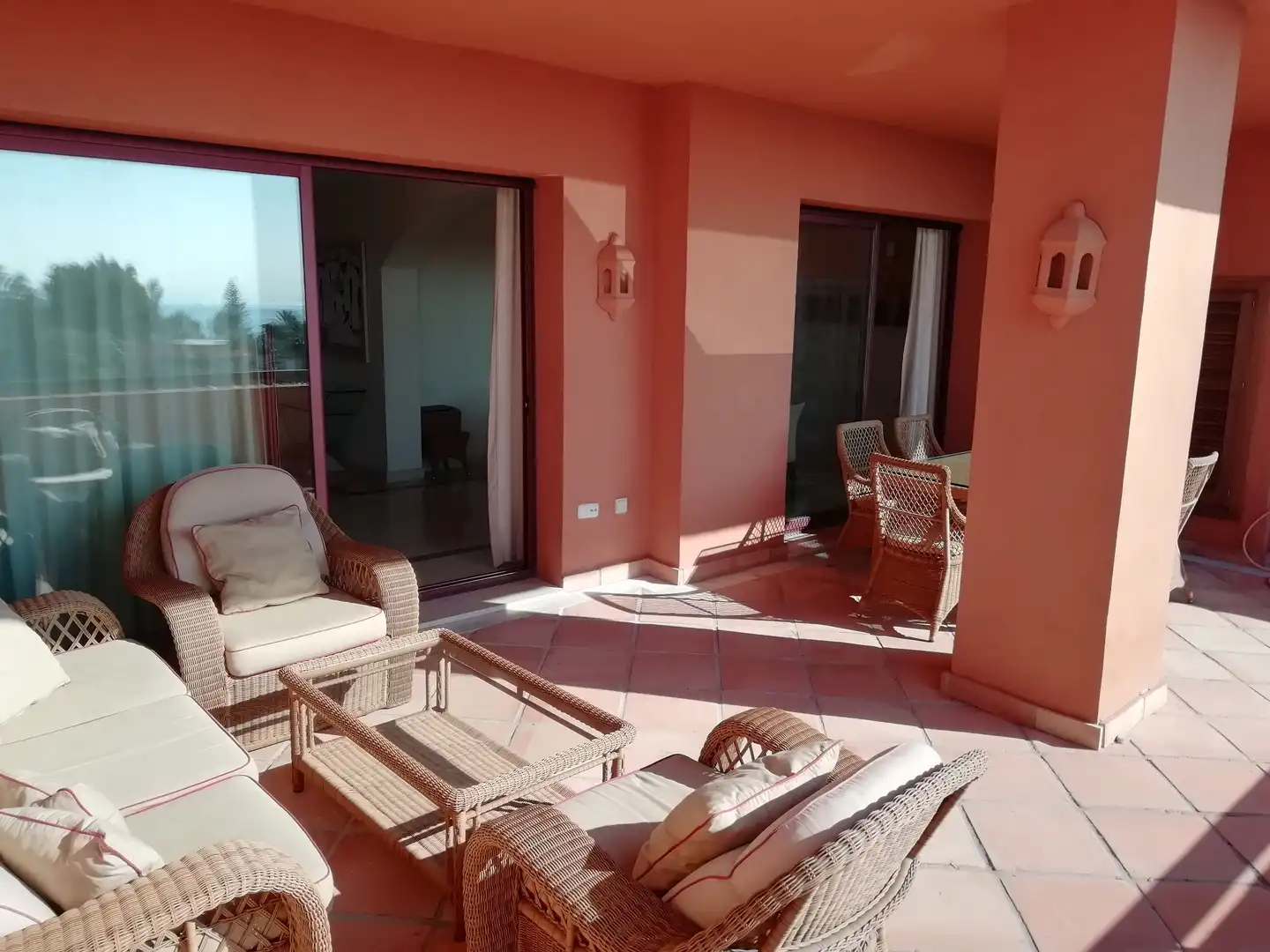 Terrasse von Maisonette zum Verkauf in Marbella mit Klimaanlage, Terrasse und Abstellraum