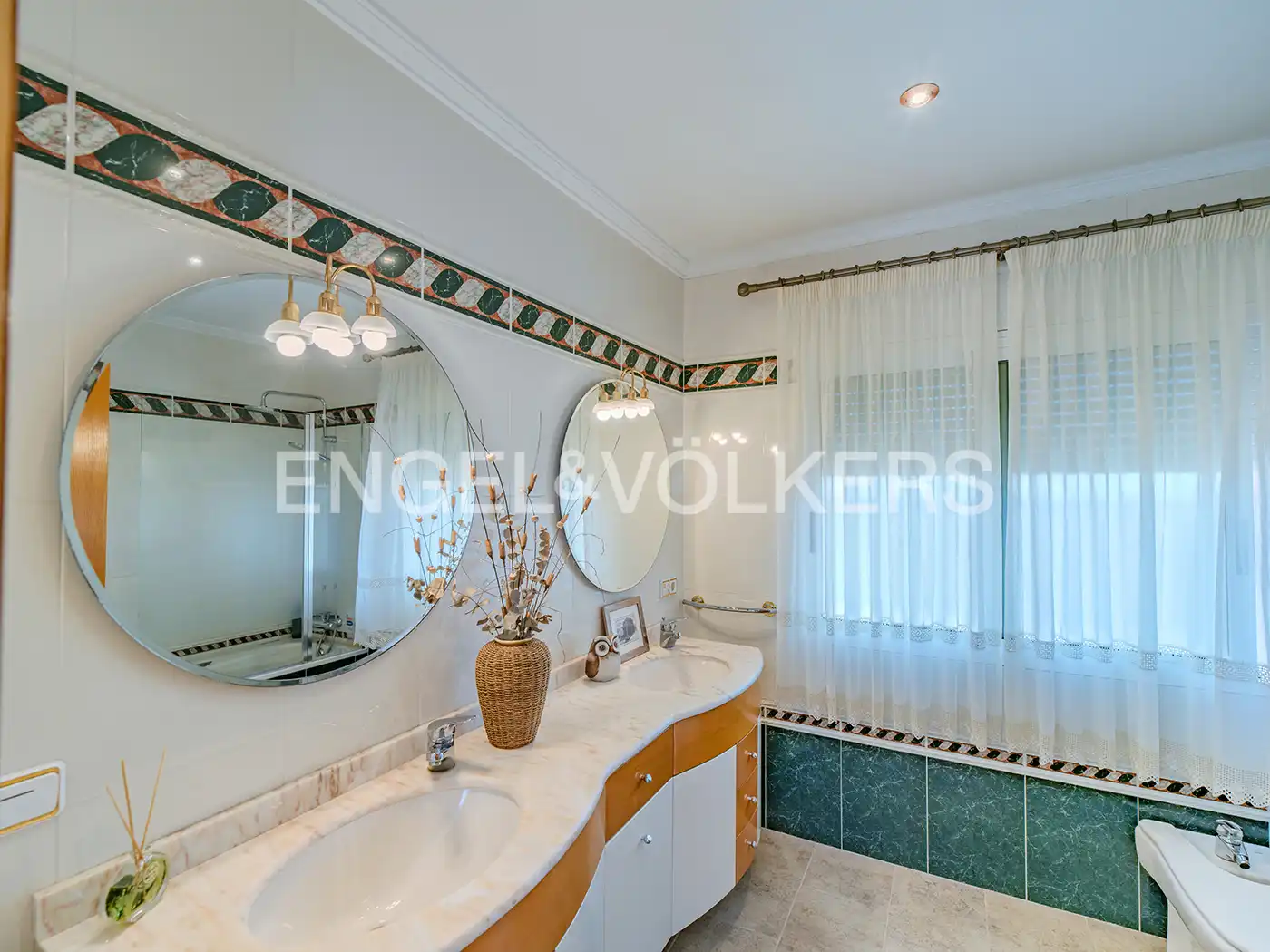 Bathroom of Houses for sale in San Vicente del Raspeig / Sant Vicent del Raspeig  with Air Conditioner, Heating and Private garden