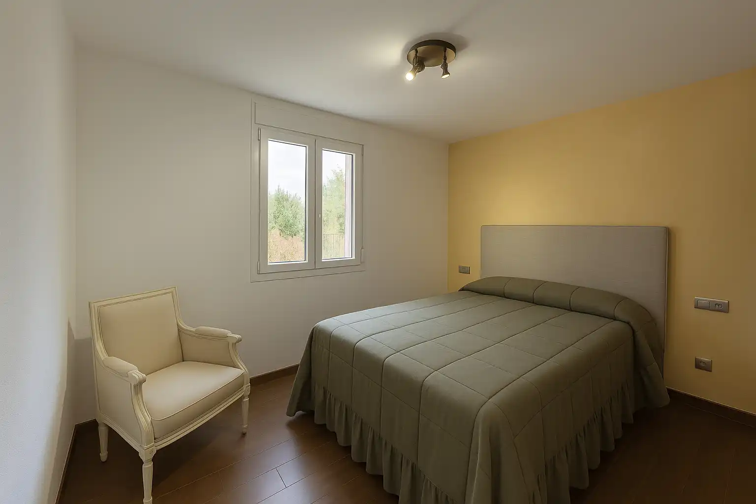 Bedroom of Apartments for sale in Sóller  with Air Conditioner, Parquet flooring and Furnished