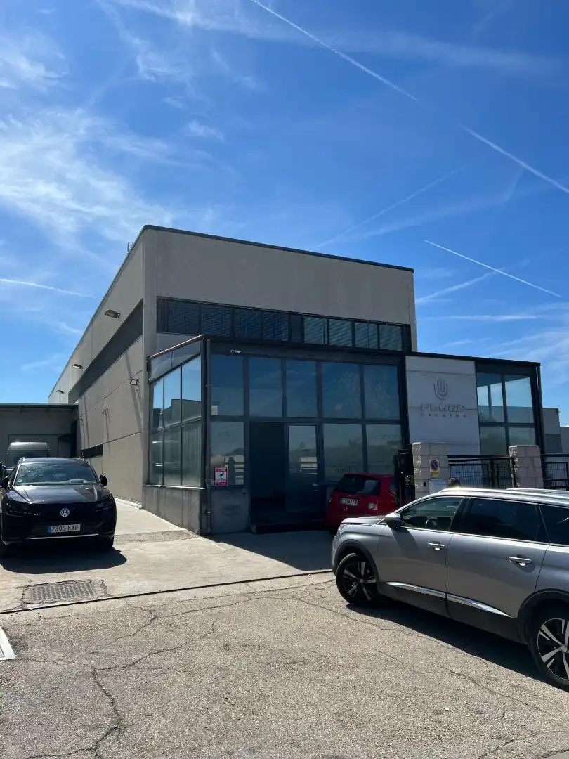 Vista exterior de Nau industrial en venda en Rivas-Vaciamadrid amb Calefacció i Alarma