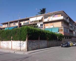 Exterior view of Flat for sale in  Granada Capital