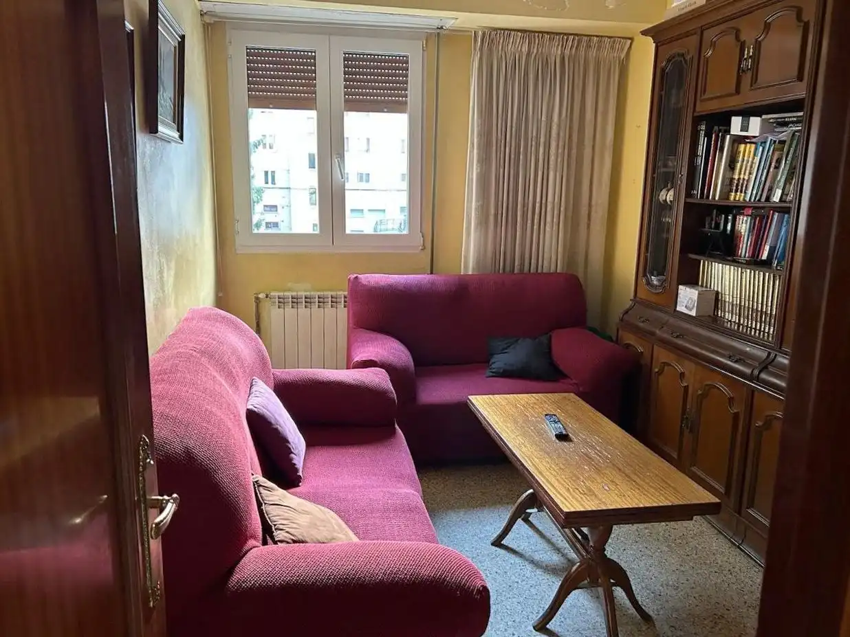 Wohnzimmer von Wohnung zum Verkauf in Abetxuko