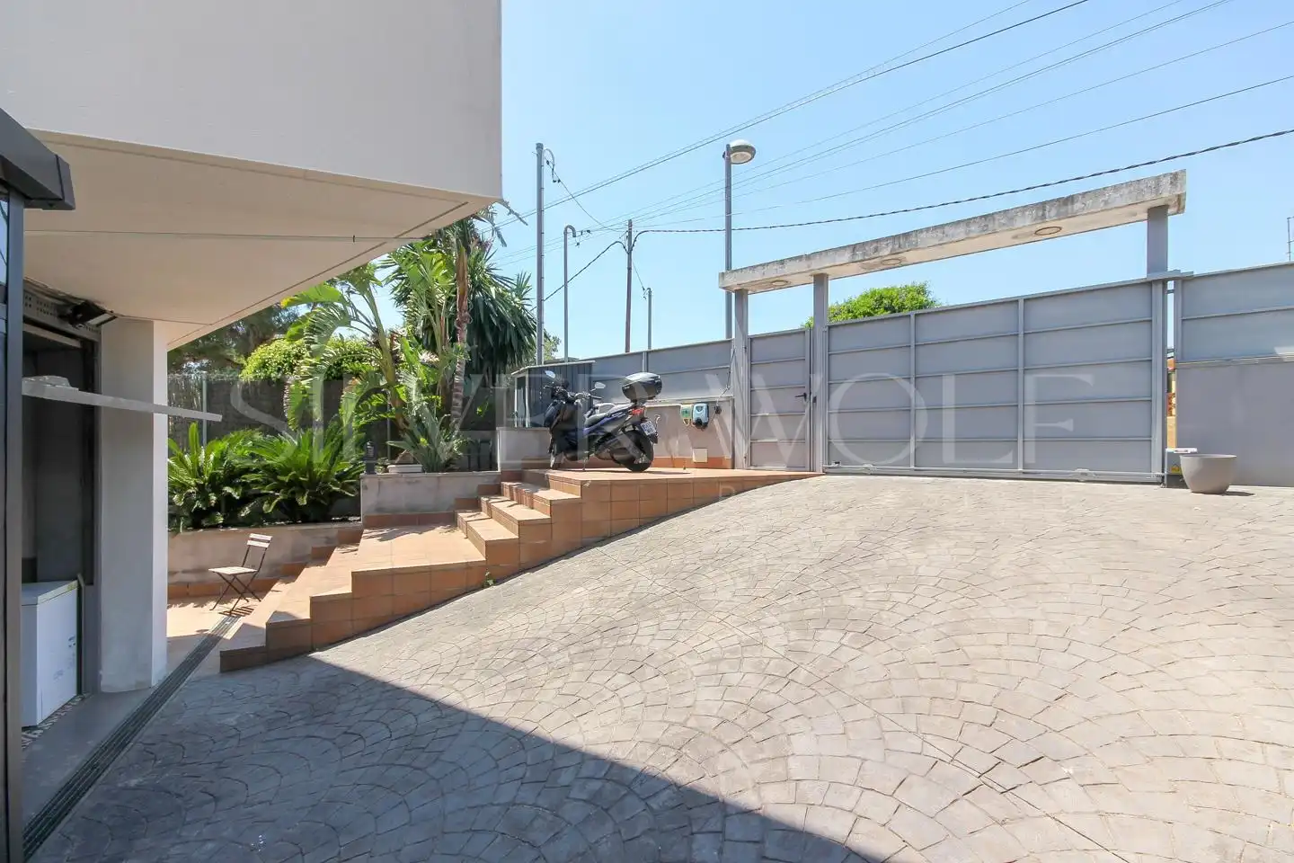 Vista exterior de Casa o xalet en venda en Cubelles amb Aire condicionat, Calefacció i Jardí privat