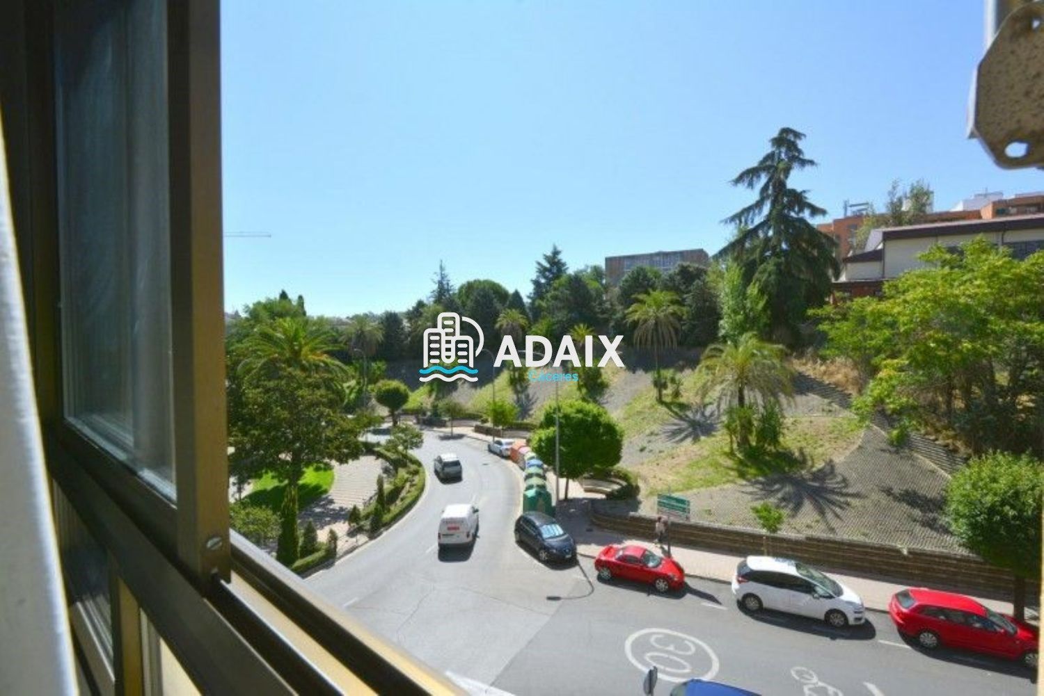 Vista exterior de Piso en venta en Cáceres Capital con Calefacción