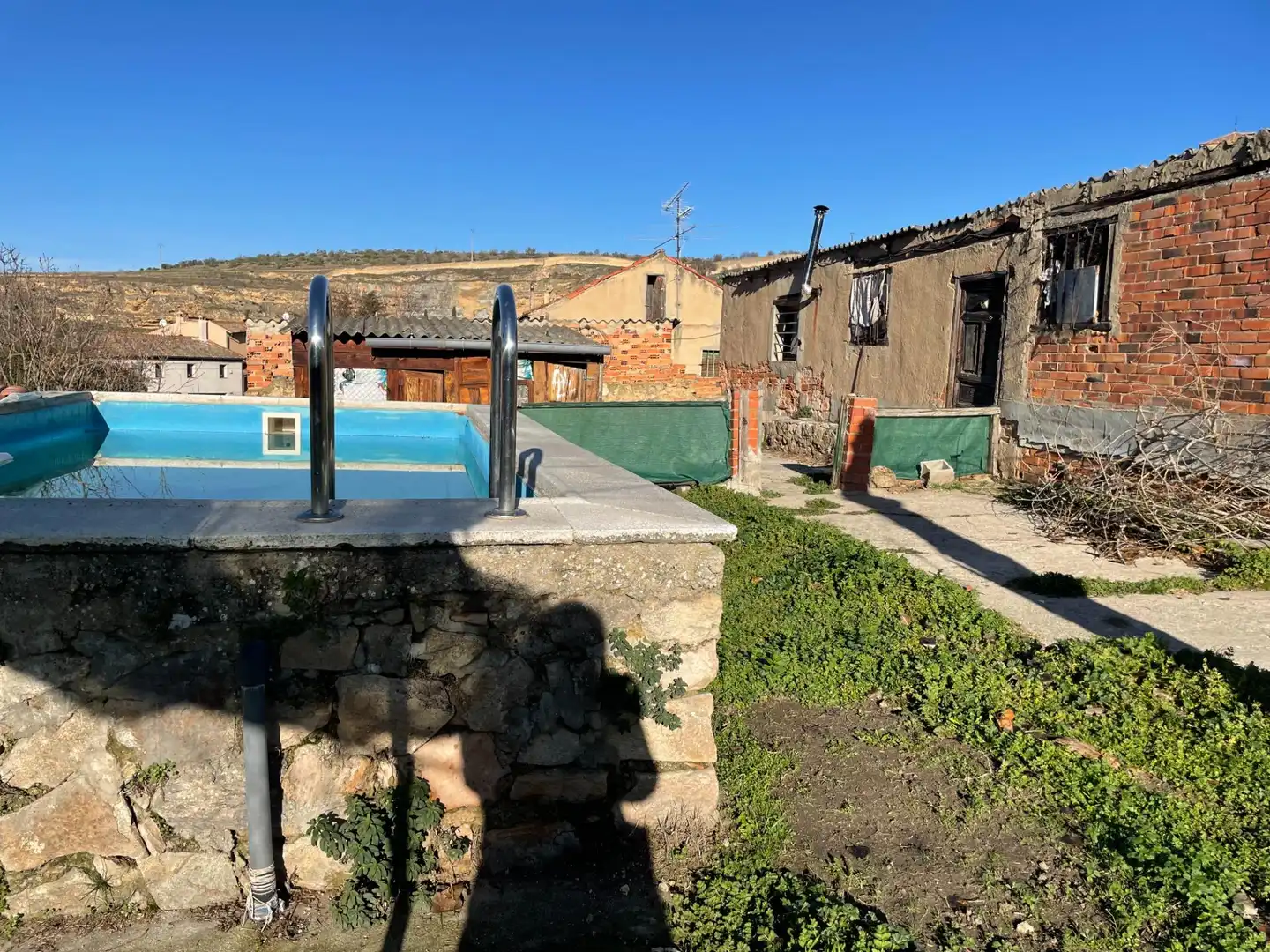 Vista exterior de Finca rústica en venda en Segovia amb Jardí privat, Traster i Piscina
