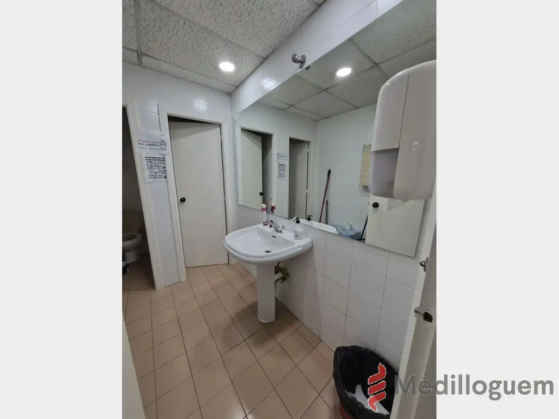 Baño de Oficina de alquiler en Les Corts