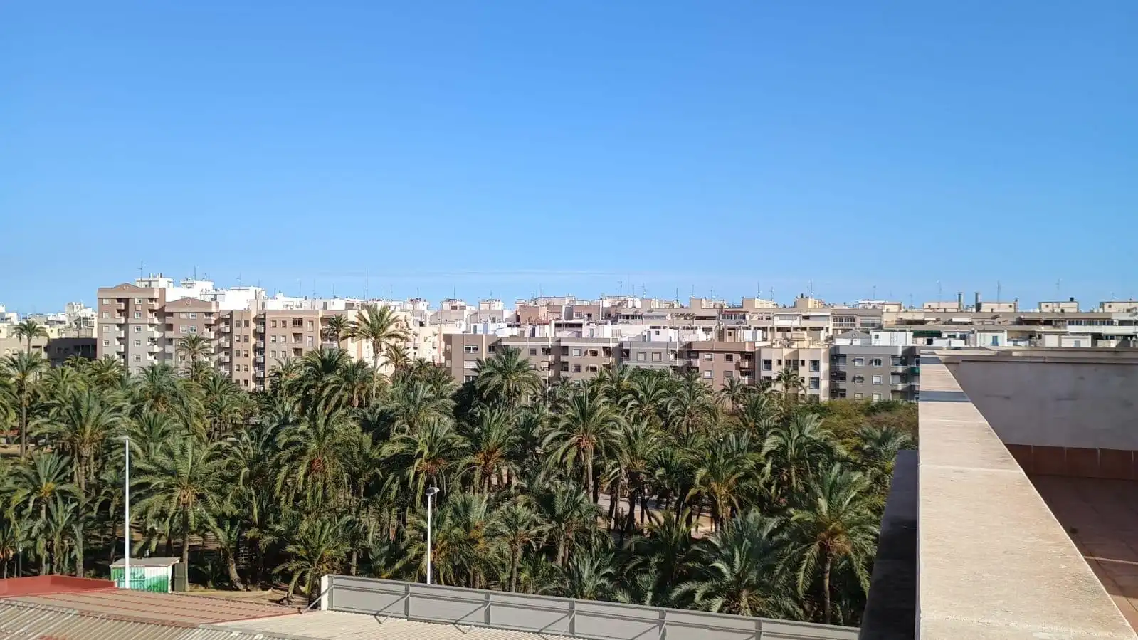 Außenansicht von Wohnung zum Verkauf in Elche / Elx mit Klimaanlage, Terrasse und Möbliert