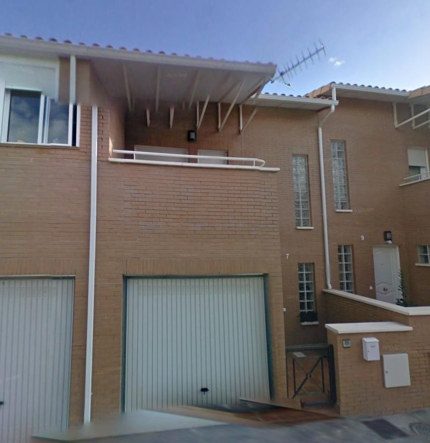Exterior view of Single-family semi-detached for sale in Torija  with Private garden and Terrace