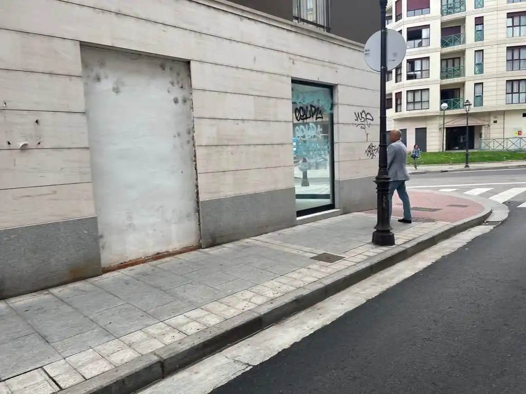 Exterior view of Commercial properties for sale in Burgos