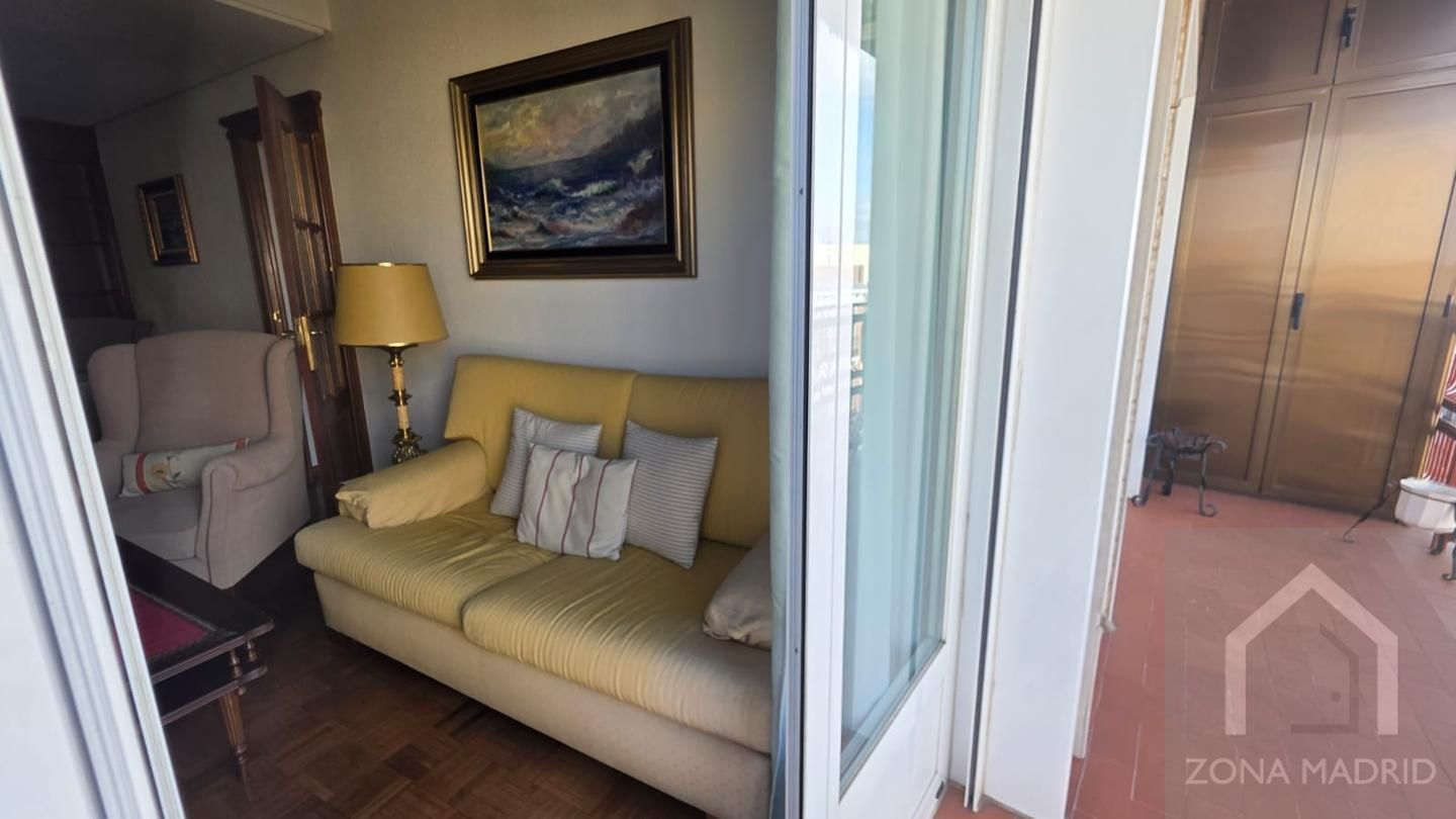 Living room of Flat for sale in  Madrid Capital  with Terrace
