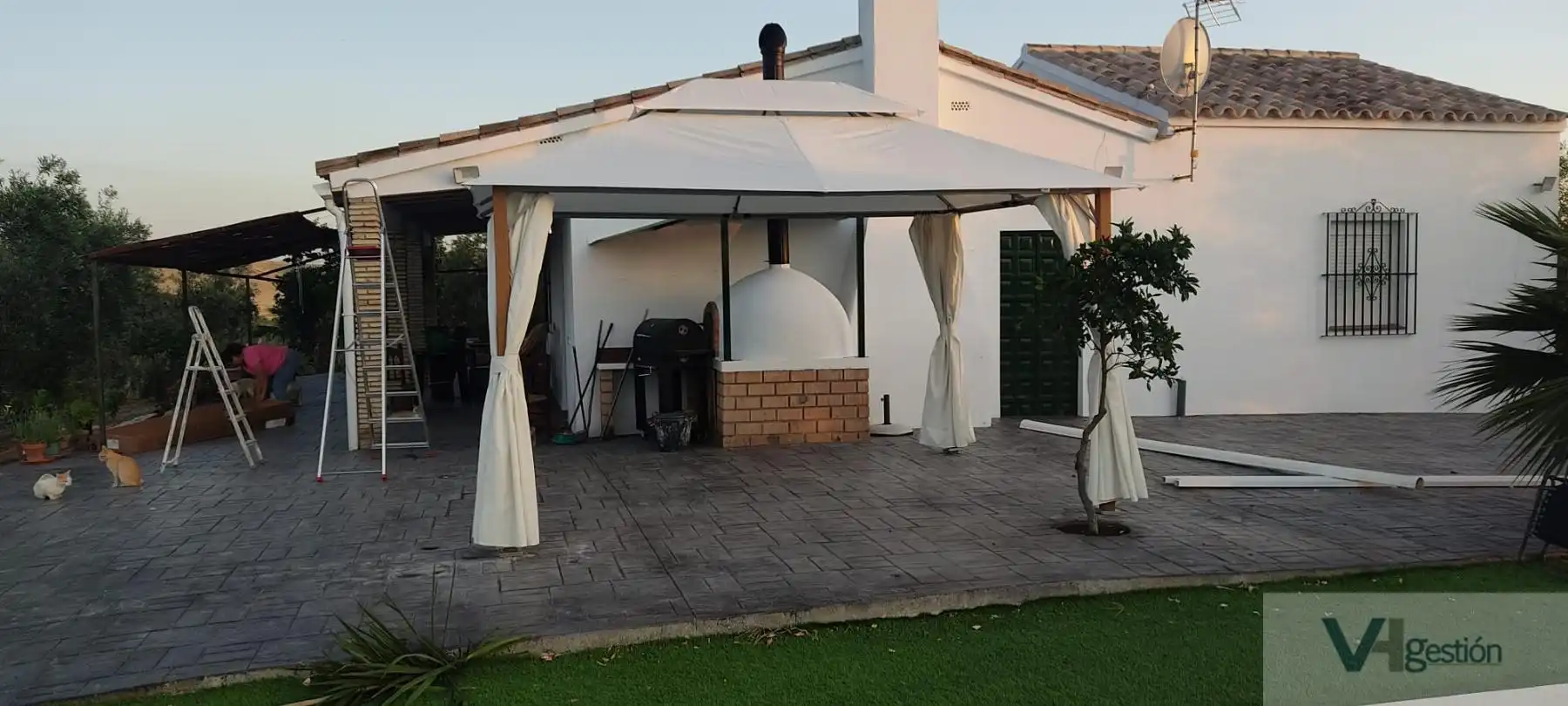 Casa rústica amb piscina en venda a El Coronil, imagen 2