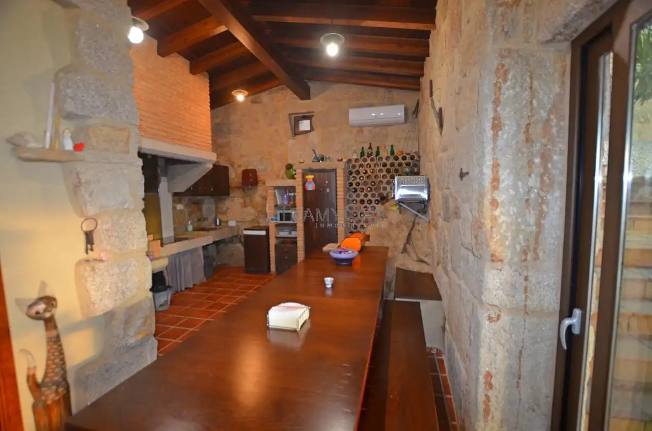 Cocina de Casa o chalet en venta en Tui con Calefacción, Jardín privado y Terraza